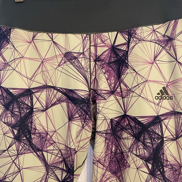 Adidas workout leggings. - Picture 4 of 5